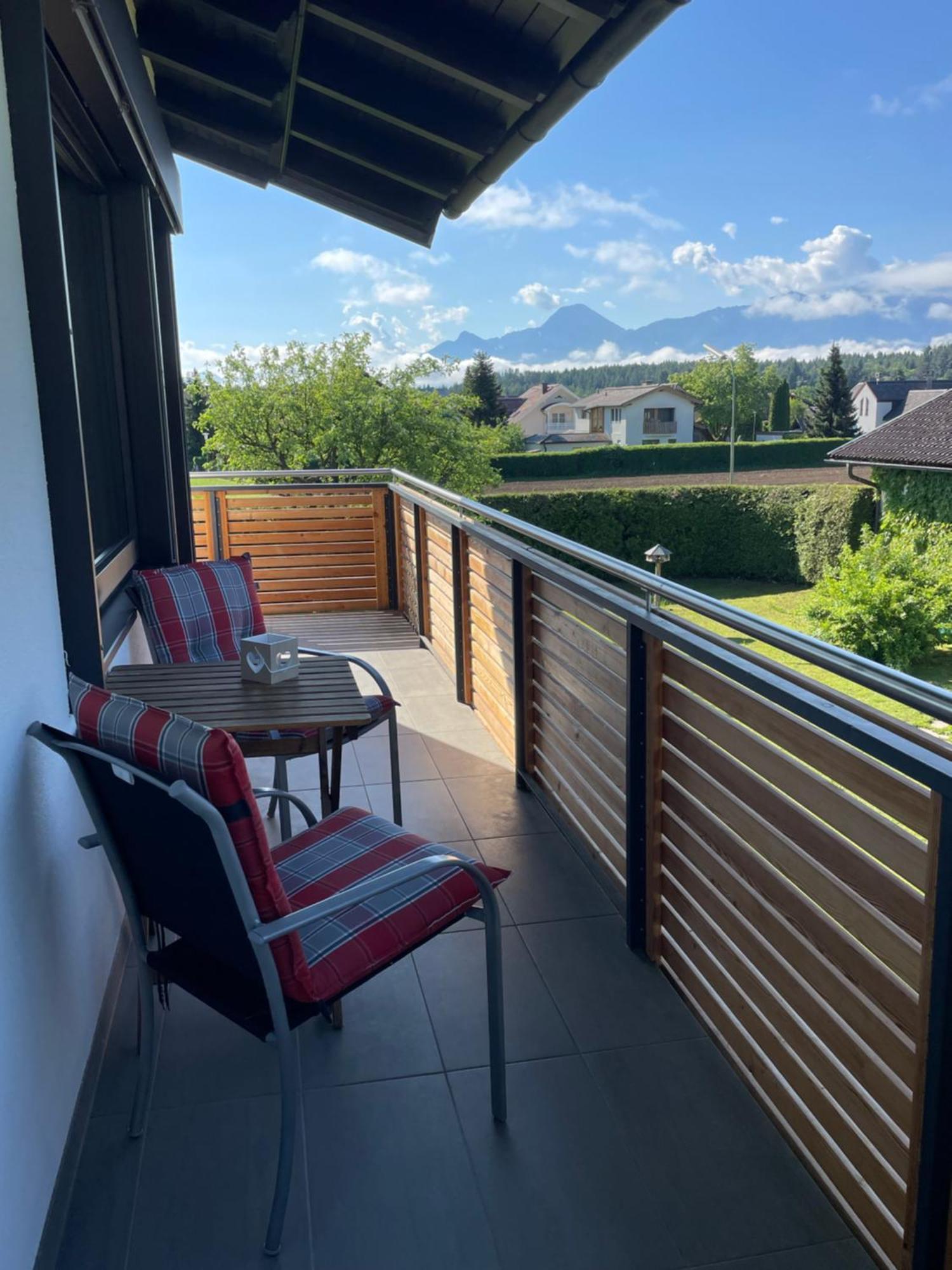 Haus Bergblick Apartment Villach Exterior photo